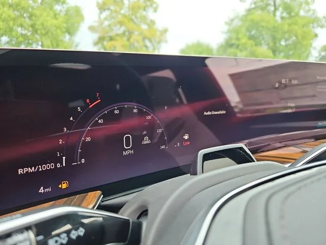 Nuevos CADILLAC ESCALADE à Estados chez autogozo