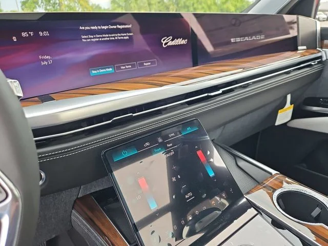 Nuevos CADILLAC ESCALADE à Estados chez autogozo