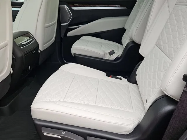 Nuevos CADILLAC ESCALADE à Estados chez autogozo