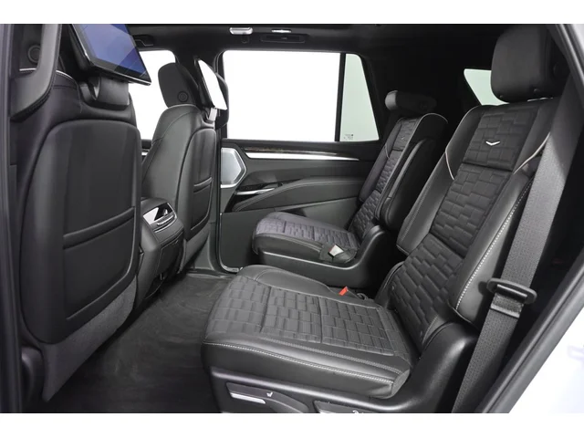 Nuevos CADILLAC ESCALADE à Estados chez autogozo