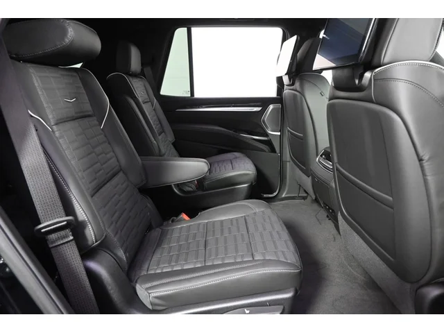 Nuevos CADILLAC ESCALADE à Estados chez autogozo