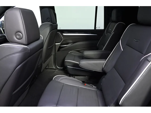 Nuevos CADILLAC ESCALADE ESV à Estados chez autogozo