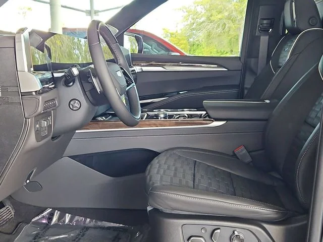 Nuevos CADILLAC ESCALADE ESV à Estados chez autogozo