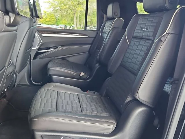 Nuevos CADILLAC ESCALADE ESV à Estados chez autogozo