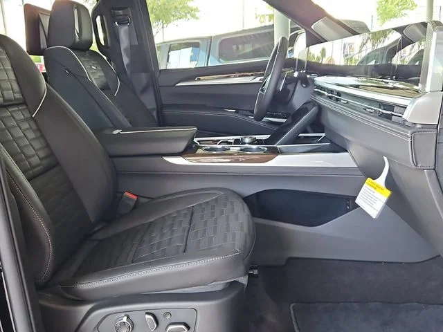 Nuevos CADILLAC ESCALADE ESV à Estados chez autogozo