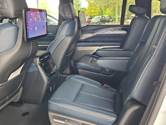 Nuevos CADILLAC ESCALADE IQ à Estados chez autogozo
