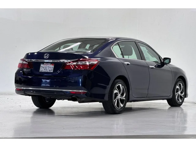 Pre-Owned HONDA Accord at Anderson Honda in Palo Alto