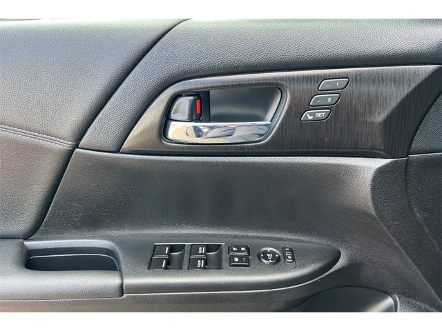 Pre-Owned HONDA Accord at Anderson Honda in Palo Alto