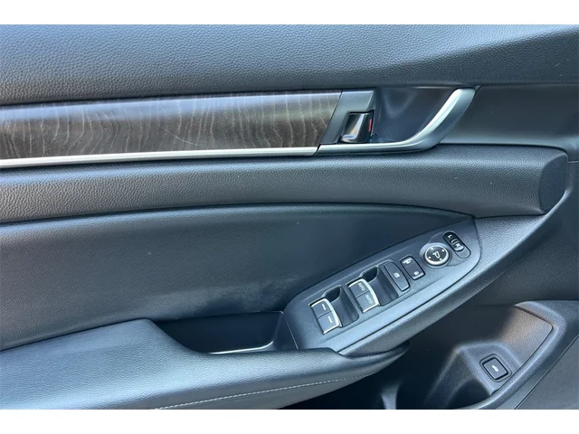 Pre-Owned HONDA Accord at Anderson Honda in Palo Alto