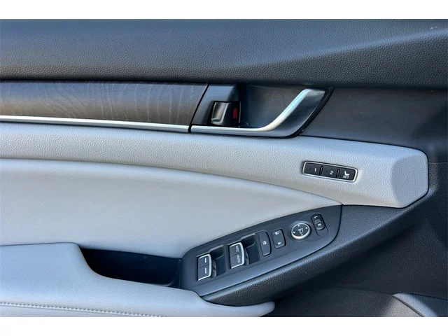 Pre-Owned HONDA Accord at Anderson Honda in Palo Alto
