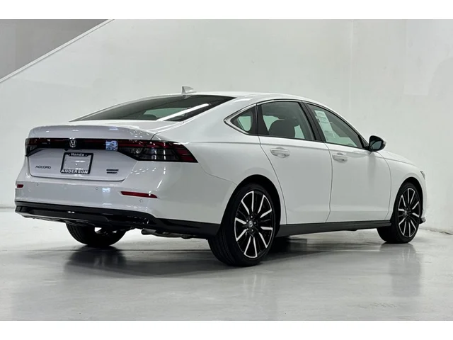 2026 Honda Accord Hybrid Touring - Photo 4