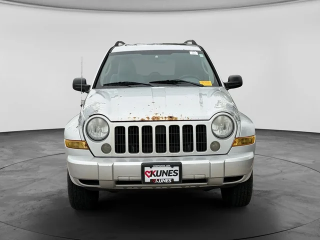 SEMINUEVOS JEEP Liberty a Estados en autogozo