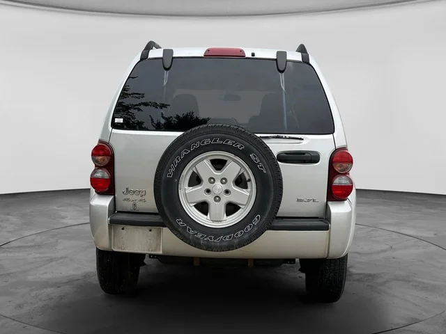 SEMINUEVOS JEEP Liberty a Estados en autogozo