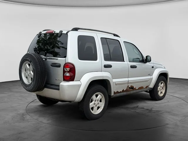 SEMINUEVOS JEEP Liberty a Estados en autogozo