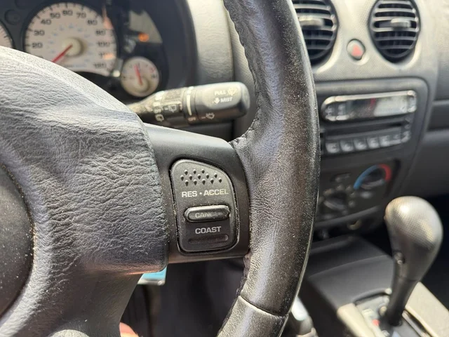 SEMINUEVOS JEEP Liberty a Estados en autogozo