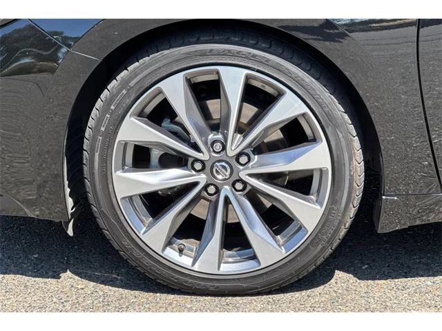 SEMINUEVOS NISSAN Maxima at ELK GROVE in Elk Grove Buick GMC