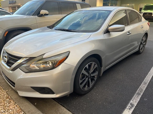 SEMINUEVOS NISSAN Altima a Huntersville en Huntersville Ford