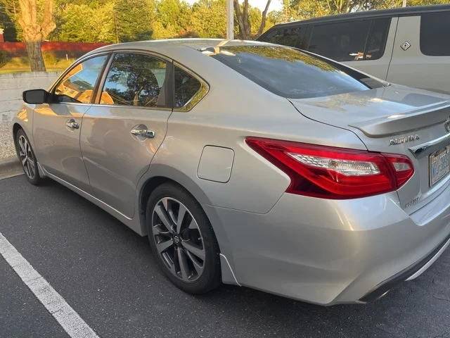 SEMINUEVOS NISSAN Altima a Huntersville en Huntersville Ford