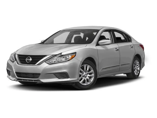 SEMINUEVOS NISSAN Altima a Estados en autogozo