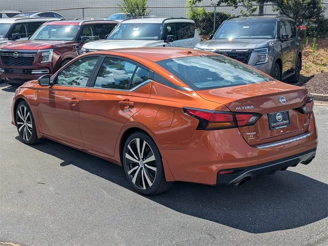 SEMINUEVOS NISSAN Altima at Kennesaw, in Town Center Nissan