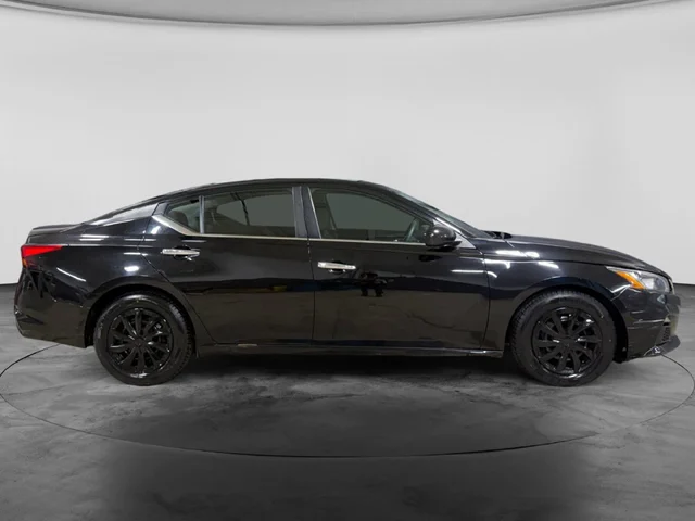 SEMINUEVOS NISSAN Altima a Estados en autogozo