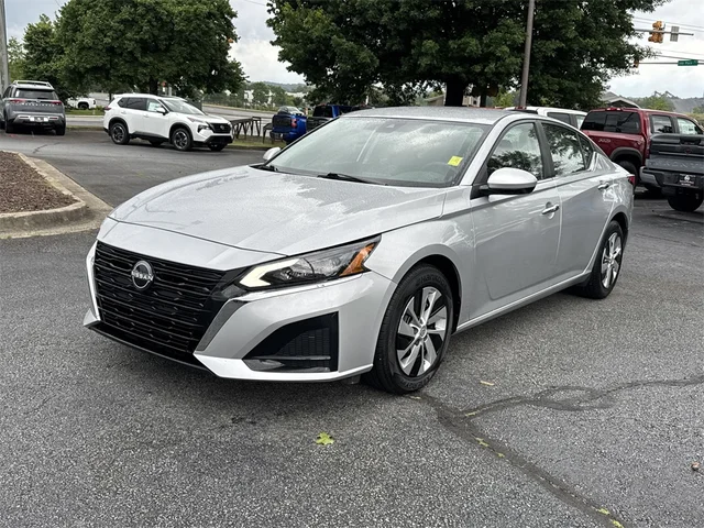SEMINUEVOS NISSAN Altima at Kennesaw, in Town Center Nissan