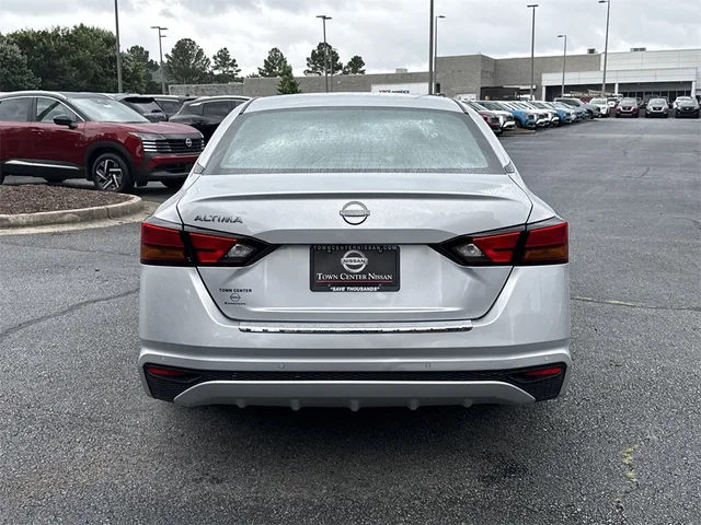 SEMINUEVOS NISSAN Altima at Kennesaw, in Town Center Nissan