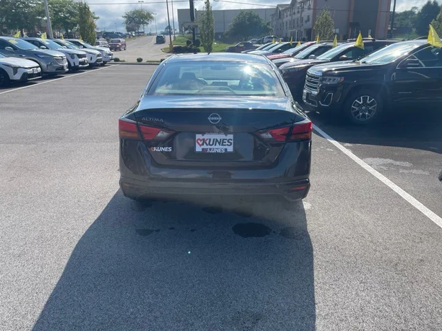 SEMINUEVOS NISSAN Altima a Estados en autogozo