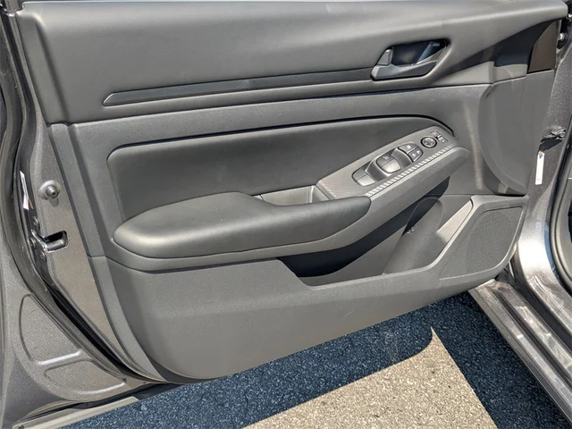 SEMINUEVOS NISSAN Altima at Kennesaw, in Town Center Nissan