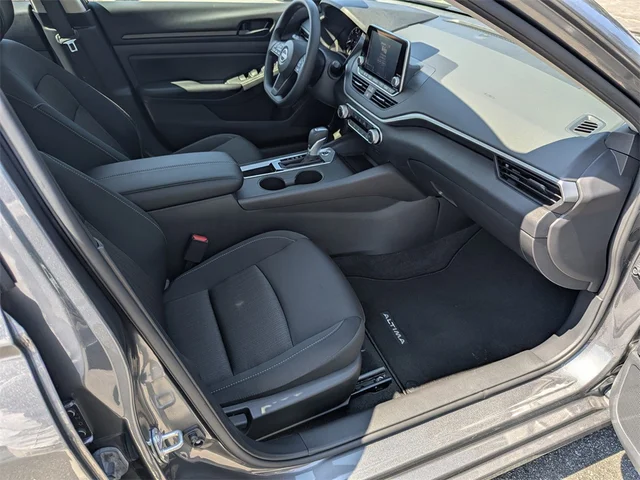 SEMINUEVOS NISSAN Altima at Kennesaw, in Town Center Nissan