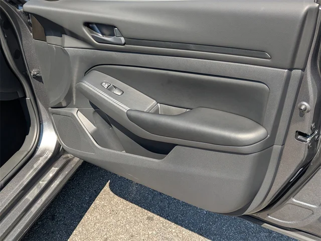 SEMINUEVOS NISSAN Altima at Kennesaw, in Town Center Nissan