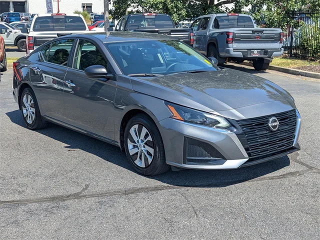 SEMINUEVOS NISSAN Altima at Kennesaw, in Town Center Nissan