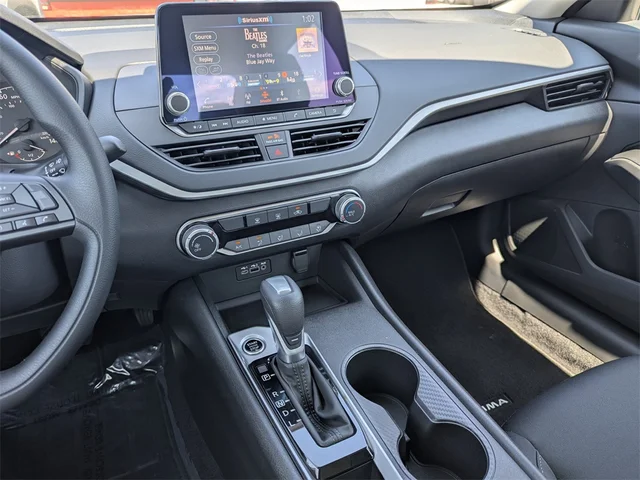 SEMINUEVOS NISSAN Altima at Kennesaw, in Town Center Nissan