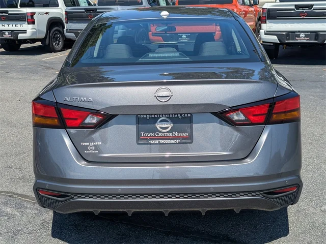 SEMINUEVOS NISSAN Altima at Kennesaw, in Town Center Nissan