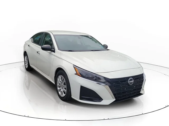 SEMINUEVOS NISSAN Altima a Estados en autogozo