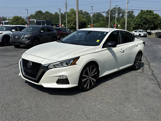 SEMINUEVOS NISSAN Altima at Kennesaw, in Town Center Nissan
