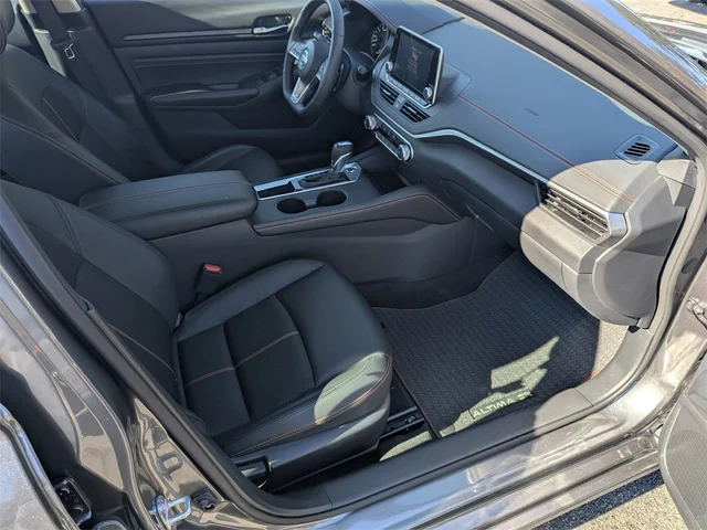 SEMINUEVOS NISSAN Altima at Kennesaw, in Town Center Nissan