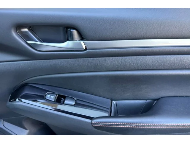 SEMINUEVOS NISSAN Altima at ELK GROVE in Elk Grove Buick GMC