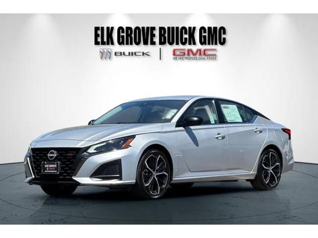 SEMINUEVOS NISSAN Altima at ELK GROVE in Elk Grove Buick GMC