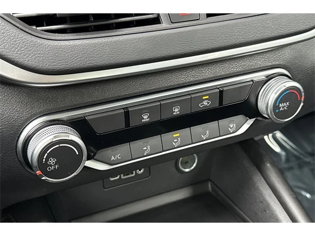 SEMINUEVOS NISSAN Altima at ELK GROVE in Elk Grove Buick GMC