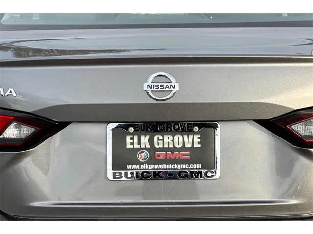 SEMINUEVOS NISSAN Altima at ELK GROVE in Elk Grove Buick GMC