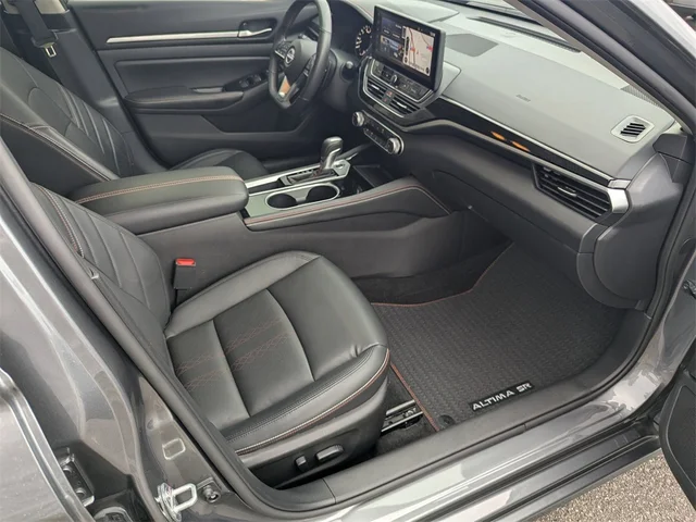 SEMINUEVOS NISSAN Altima at Kennesaw, in Town Center Nissan