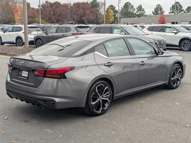 SEMINUEVOS NISSAN Altima at Kennesaw, in Town Center Nissan