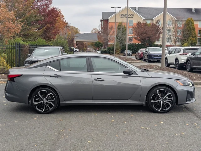 SEMINUEVOS NISSAN Altima at Kennesaw, in Town Center Nissan