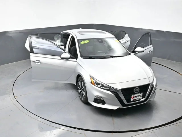 SEMINUEVOS NISSAN Altima a Estados en autogozo