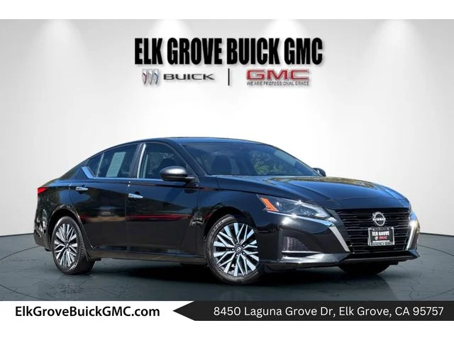 SEMINUEVOS NISSAN Altima at ELK GROVE in Elk Grove Buick GMC