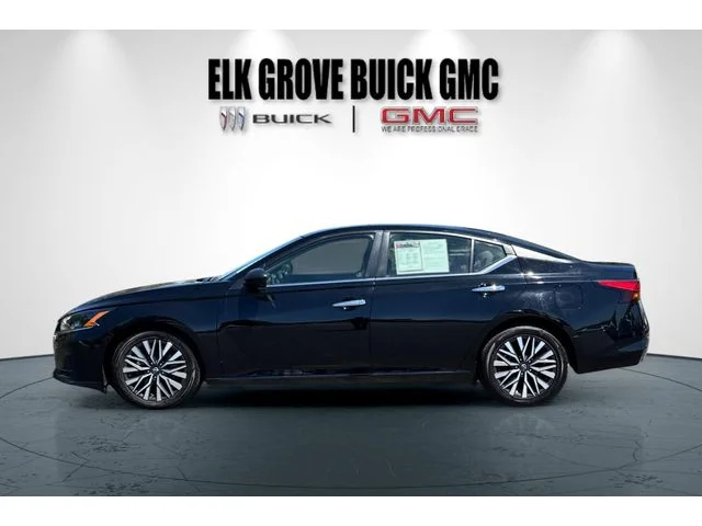 SEMINUEVOS NISSAN Altima at ELK GROVE in Elk Grove Buick GMC