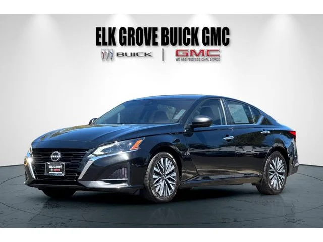 SEMINUEVOS NISSAN Altima at ELK GROVE in Elk Grove Buick GMC