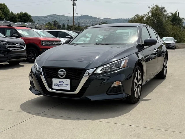 SEMINUEVOS NISSAN Altima a Estados en autogozo
