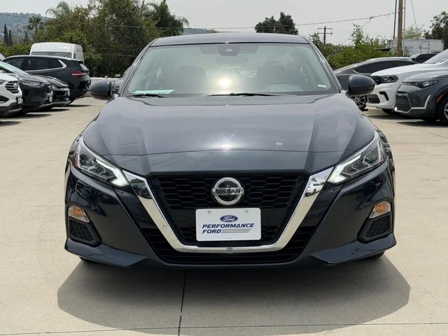 SEMINUEVOS NISSAN Altima a Estados en autogozo